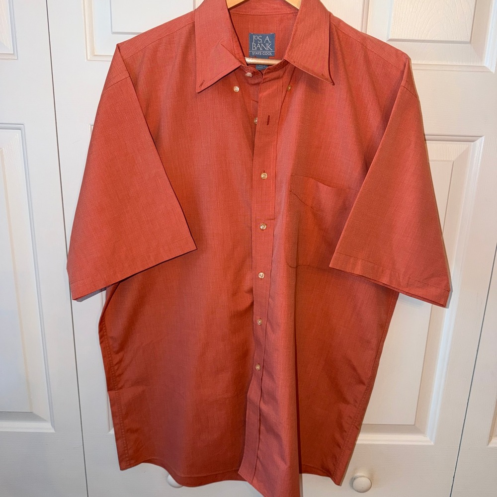 Jos A Bank Stays Cool Mens Large Burnt Orange Cotton Short Sleeve Button Down